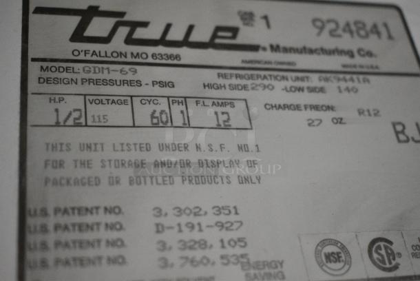 True GDM-69 Metal Commercial 3 Door Reach In Cooler Merchandiser w/ Poly Coated Racks. 115 Volts, 1 Phase. Tested and Working! - Image 8 of 8
