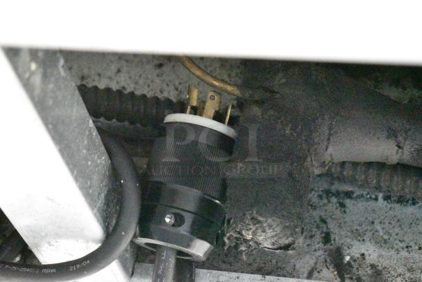Global ULG80 Metal Commercial 3 Door Reach In Freezer Merchandiser w/ Poly Coated Racks. 115/208-230 Volts, 1 Phase. - Image 9 of 9