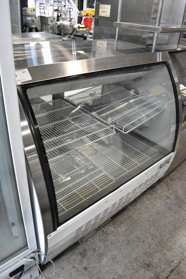 Avantco 178DLC47HCW White Curved Glass Refrigerated Deli Case on Commercial Casters. 115 Volts, 1 Phase. Tested and Working! - Image 2 of 8