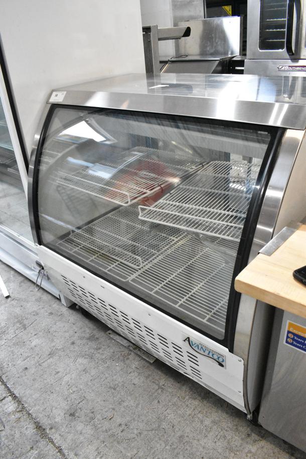 Avantco 178DLC47HCW White Curved Glass Refrigerated Deli Case on Commercial Casters. 115 Volts, 1 Phase. Tested and Working! - Image 3 of 8
