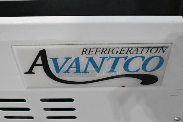 Avantco 178DLC47HCW White Curved Glass Refrigerated Deli Case on Commercial Casters. 115 Volts, 1 Phase. Tested and Working! - Image 4 of 8