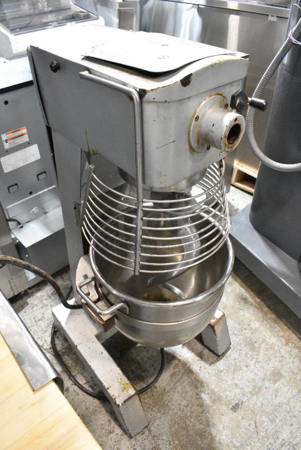 Omcan SP300A Metal Commercial Floor Style 30 Quart Planetary Dough Mixer w/ Stainless Steel Mixing Bowl, Bowl Guard and Dough Hook Attachment. 110 Volts, 1 Phase. Cannot Test Due To Damaged Plug - Image 2 of 10
