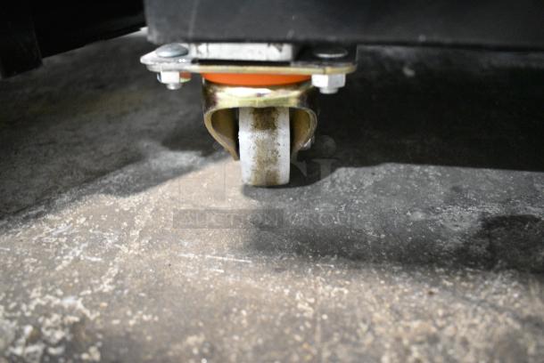 BRAND NEW SCRATCH AND DENT! Econocold OM-IRSSCG Metal Commercial Floor Style Self Contained Island Fridge Curved Glass on Commercial Casters. 115 Volts, 1 Phase. Tested and Working! - Image 8 of 10