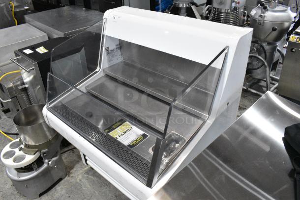 2017 True THAC-36 Metal Commercial Horizontal Open Air Cooler on Commercial Casters. 115 Volts, 1 Phase. Tested and Working! - Image 3 of 10
