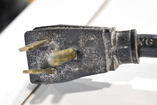 2017 True THAC-36 Metal Commercial Horizontal Open Air Cooler on Commercial Casters. 115 Volts, 1 Phase. Tested and Working! - Image 8 of 10