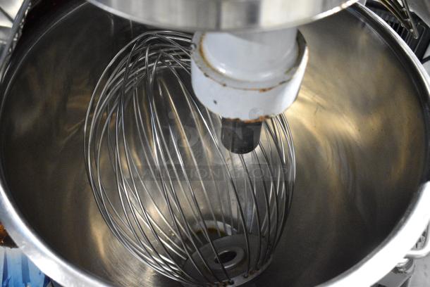 Globe SP60P Metal Commercial Floor Style 60 Quart Planetary Dough Mixer w/ Stainless Steel Mixing Bowl, Bowl Guard and Whisk Attachment. 208 Volts, 3 Phase. - Image 5 of 7
