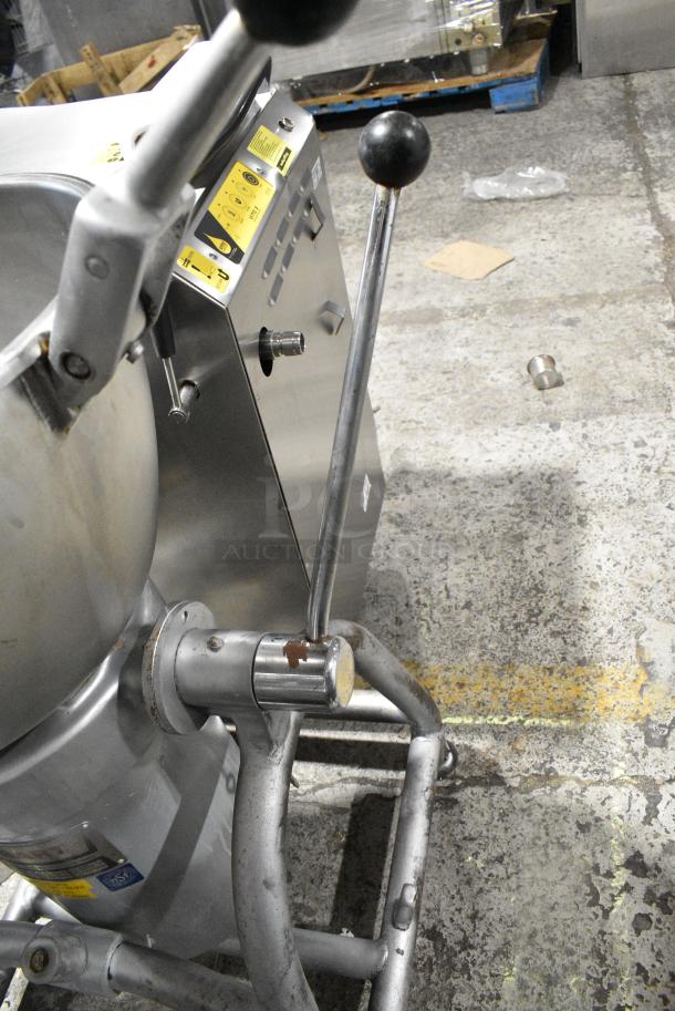 Hobart VCM25 Metal Commercial Floor Style Vertical Cutter Mixer. 220 Volts, 3 Phase. - Image 6 of 10