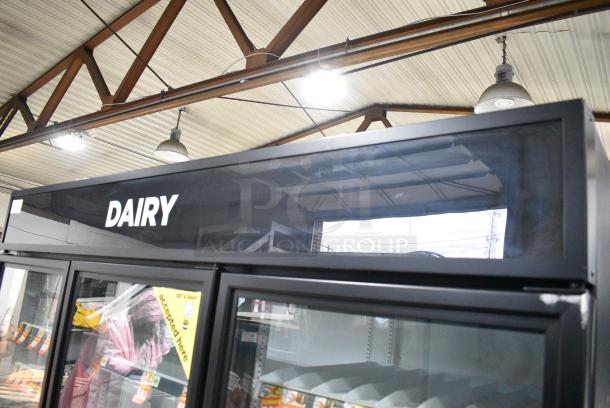 True GDM-72-HC Metal Commercial 3 Door Reach In Cooler Merchandiser w/ Poly Coated Racks. 115 Volts, 1 Phase. Tested and Working! - Image 3 of 11