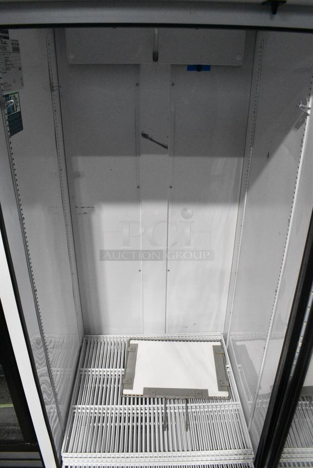 2021 True TSCI-600R-G-PH Metal Commercial Single Door Reach In Cooler Merchandiser w/ Poly Coated Racks. 115 Volts, 1 Phase. Tested and Working! - Image 7 of 8