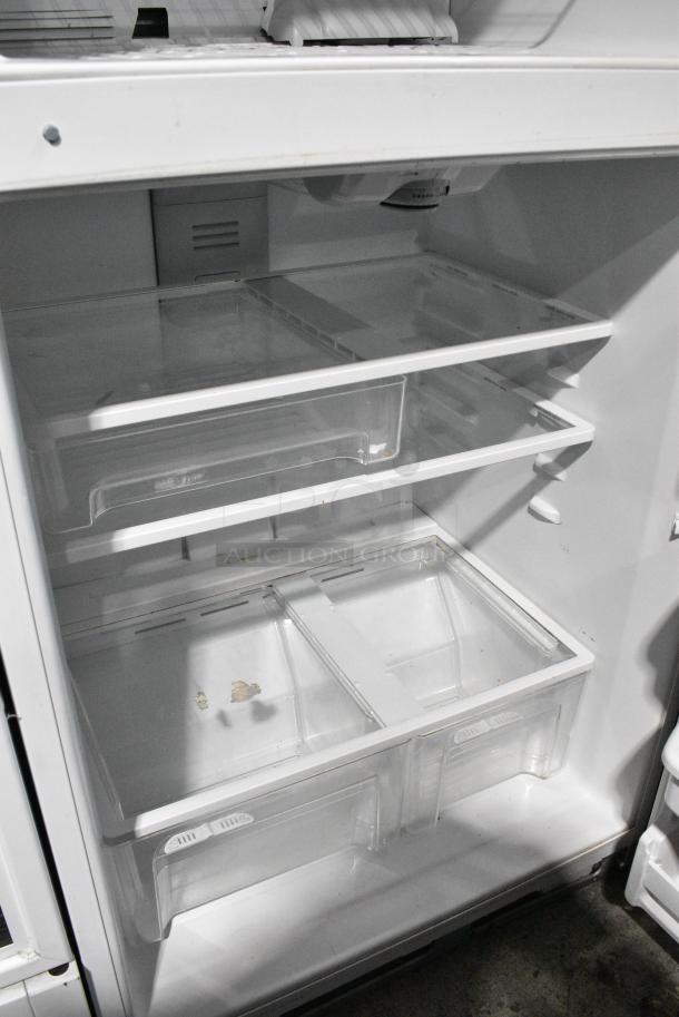 Maytag M1TXEGMYW01 Cooler w/ Freezer. 115 Volts, 1 Phase. Tested and Working! - Image 4 of 9