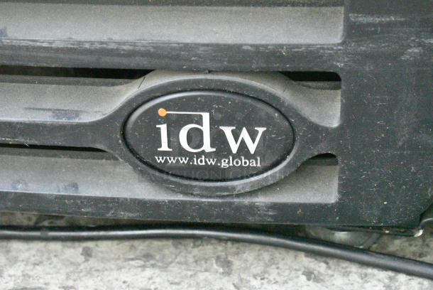 IDW G-12-F334B-HC Metal Commercial Single Door Reach In Cooler Merchandiser w/ Poly Coated Racks. 115 Volts, 1 Phase. Tested and Working! - Image 3 of 6