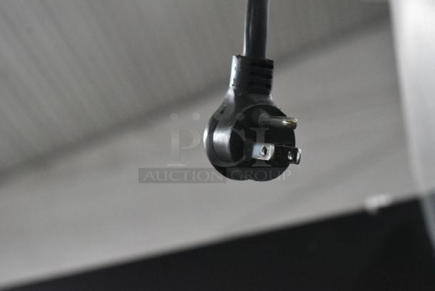 2019 True T-19F-HC Stainless Steel Commercial Single Door Reach In Freezer on Commercial Casters. 115 Volts, 1 Phase. Tested and Working! - Image 4 of 6