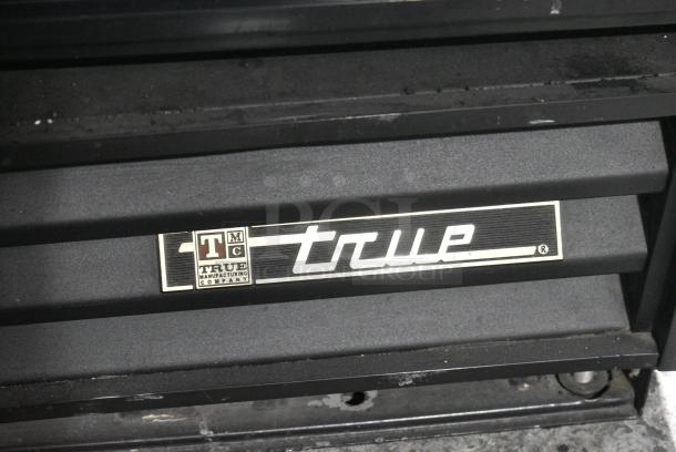 True GDM-12 Metal Commercial Single Door Reach In Cooler Merchandiser. 115 Volts, 1 Phase. Tested and Working! - Image 3 of 6