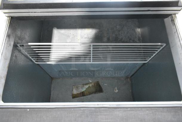 Master-Bilt DC-4D Stainless Steel Commercial Chest Freezer on Commercial Casters. 115/208-230 Volts, 1 Phase. Tested and Working! - Image 4 of 8