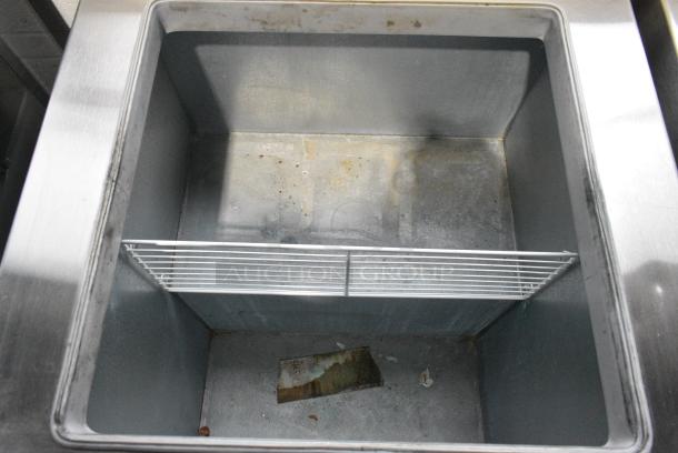 Master-Bilt DC-4D Stainless Steel Commercial Chest Freezer on Commercial Casters. 115/208-230 Volts, 1 Phase. Tested and Working! - Image 6 of 8