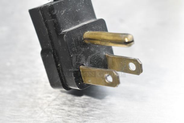 Master-Bilt DC-4D Stainless Steel Commercial Chest Freezer on Commercial Casters. 115/208-230 Volts, 1 Phase. Tested and Working! - Image 7 of 8