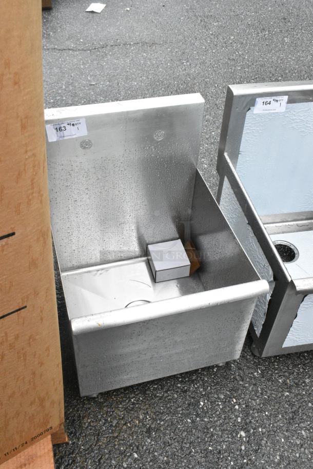 BRAND NEW SCRATCH AND DENT! Stainless Steel Single Bay Sink. No Legs. - Image 3 of 4