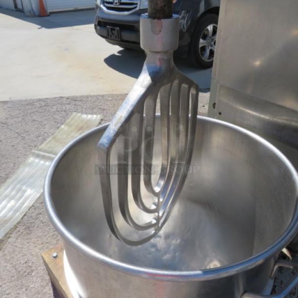 One HOBART 140 Quart Stand Mixer With Bowl ANd Paddle. Model # V1401. 230 Volt. 3 Phase. 5hp. - Image 3 of 5