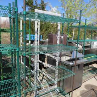 One Green Metro Shelf With 4 Shelves. 42X18X75