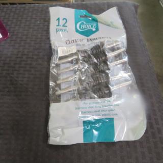 Bag Of 12 NEW Pourers. 2XBID