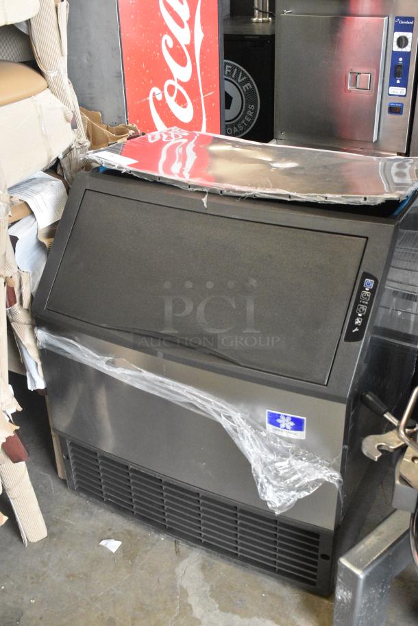 BRAND NEW SCRATCH AND DENT! 2024 Manitowoc UYF0310A-161B 30" Air Cooled Undercounter Half Dice Ice Machine with 119 lb. Bin. 295 lb. 115 Volts, 1 Phase. - Image 3 of 10