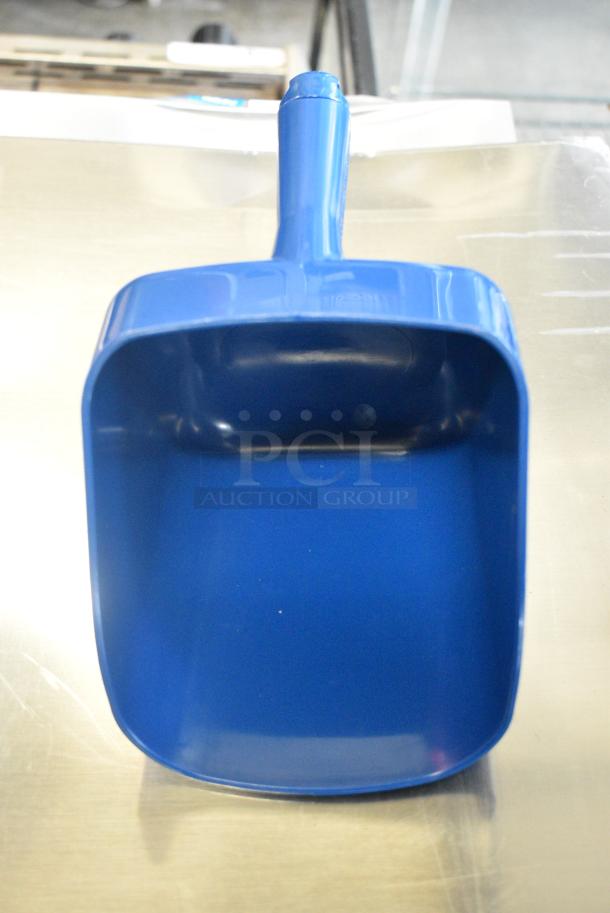BRAND NEW SCRATCH AND DENT! 2024 Manitowoc UYF0310A-161B 30" Air Cooled Undercounter Half Dice Ice Machine with 119 lb. Bin. 295 lb. 115 Volts, 1 Phase. - Image 9 of 10