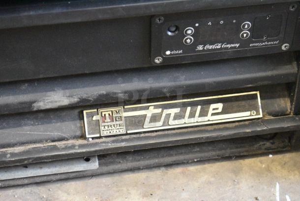 True GDM-12EM-LD Metal Commercial Single Door Reach In Cooler Merchandiser w/ Poly Coated Racks. 115 Volts, 1 Phase. Tested and Does Not Power On - Image 3 of 5