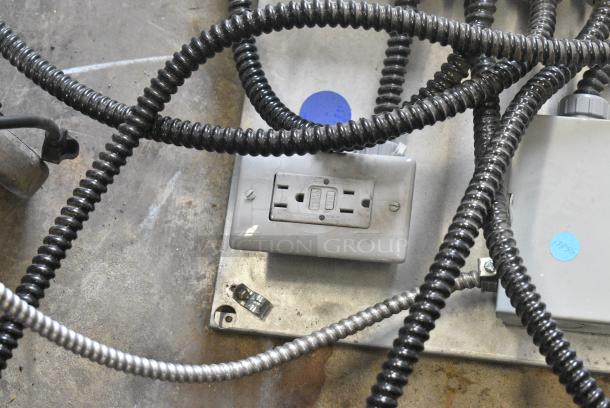 Power Box. - Image 3 of 7