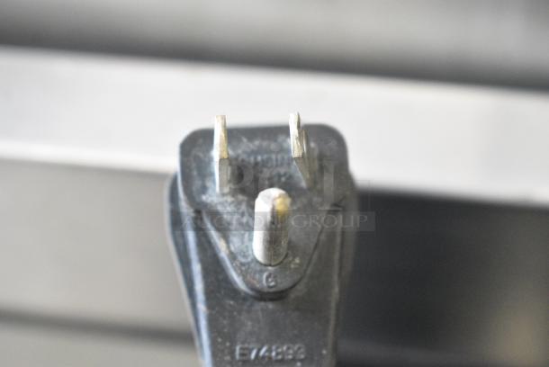 Glastender BB60-R1-XNH(LR) Stainless Steel Commercial 2 Door Back Bar Cooler Merchandiser. 115 Volts, 1 Phase. Tested and Working! - Image 6 of 7