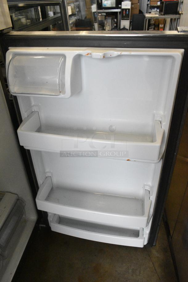 General Electric GE GTS18GSHMRSS Stainless Steel Cooler w/ Freezer. 110-127 Volts, 1 Phase. Tested and Working! - Image 7 of 8
