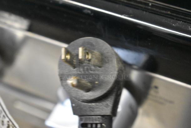 KitchenAid Stainless Steel Natural Gas Powered 4 Burner Range w/ Convection Oven. - Image 8 of 8