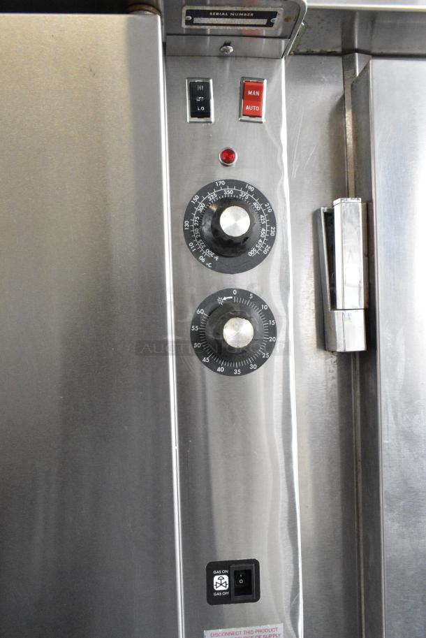 2 Blodgett Stainless Steel Commercial Natural Gas Powered Full Size Convection Oven w/ View Through Door, Solid Door, Metal Oven Racks and Thermostatic Controls. 2 Times Your Bid! - Image 4 of 9