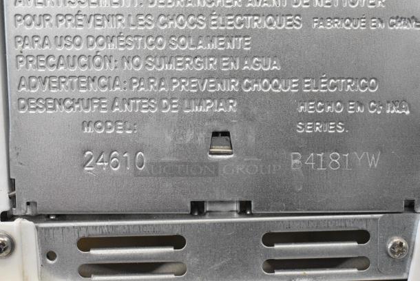 2 Proctor Silex Countertop 4 Slot Toaster. 120 Volts, 1 Phase. 2 Times Your Bid! - Image 6 of 7