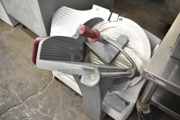 Berkel X13 Metal Commercial Countertop Meat Slicer. 115 Volts, 1 Phase. Tested and Working! - Image 3 of 6
