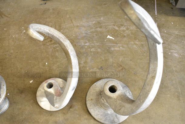 5 Various Items Including Mixer Bowl Guard, 2 Whisk Attachments and 2 Dough Hook Attachments. 5 Times Your Bid! - Image 3 of 4