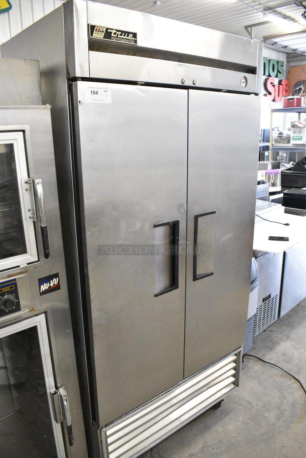 True T-35 Stainless Steel Commercial 2 Door Reach In Cooler on Commercial Casters. 115 Volts, 1 Phase. Tested and Working! - Image 2 of 9
