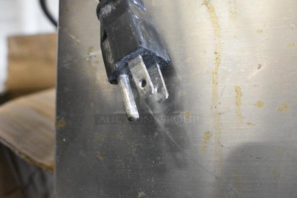 ALD Kitchen ALD-503 Stainless Steel Commercial Countertop Electric Powered Wffle Stick Maker. 110 Volts, 1 Phase. Tested and Working! - Image 8 of 8