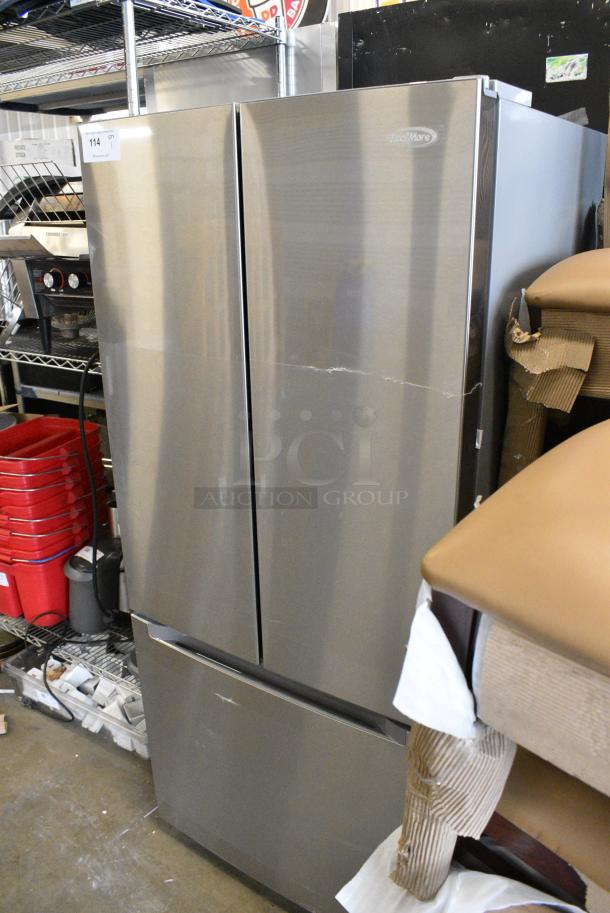 BRAND NEW SCRATCH AND DENT! KoolMore KM-RERFDSS Stainless Steel Cooler w/ Freezer. 115 Volts, 1 Phase. Tested and Working! - Image 3 of 11
