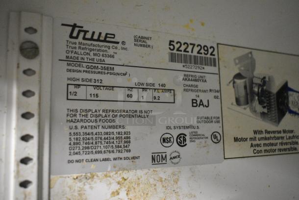 True GDM-35EM Metal Commercial 2 Door Reach In Cooler Merchandiser w/ Poly Coated Racks. 115 Volts, 1 Phase. Tested and Powers On But Does Not Get Cold - Image 5 of 5