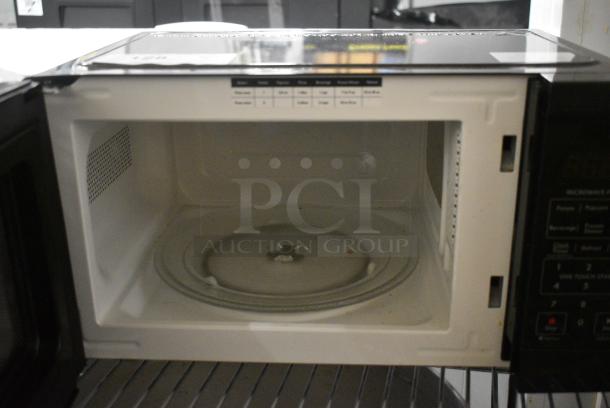 Kenmore KMCMV807BK07 Countertop Microwave Oven w/ Plate. 120 Volts, 1 Phase. - Image 5 of 7