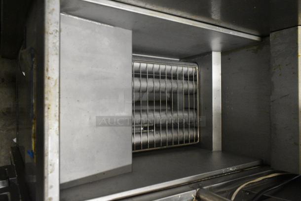 Pitco Frialator 40D Stainless Steel Commercial Floor Style Natural Gas Powered Deep Fat Fryer. 115,000 BTU - Image 3 of 5