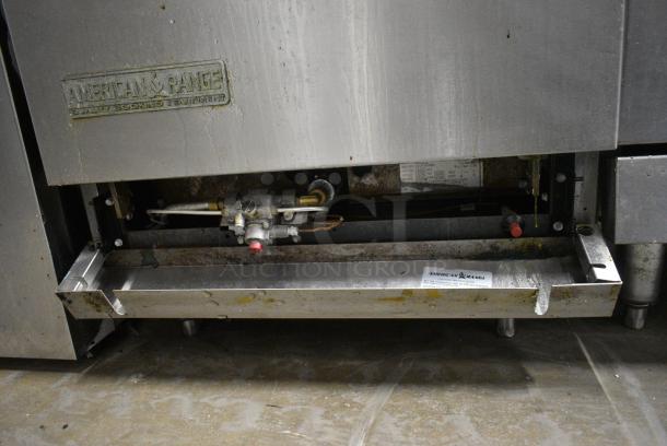 American Range AR-4 Stainless Steel Commercial Natural Gas Powered 4 Burner Range w/ Oven and Back Splash. - Image 7 of 8
