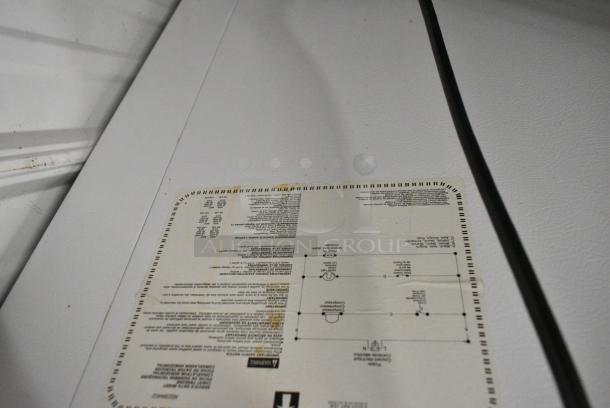 Frigidaire Chest Freezer w/ Hinge Lid. 115 Volts, 1 Phase. Tested and Working! - Image 5 of 6