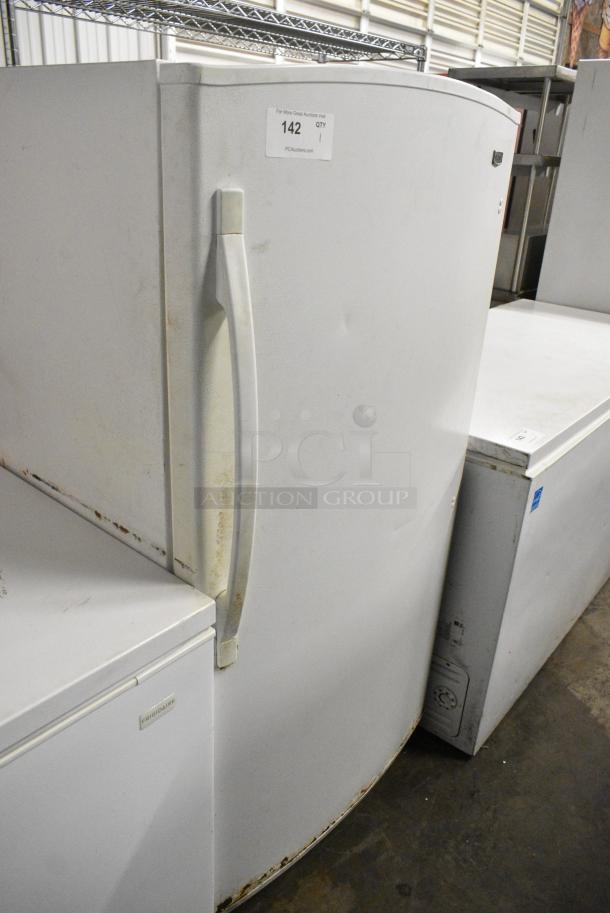 Maytag MQF1656TEW02 Single Door Reach In Freezer. 115 Volts, 1 Phase. Tested and Working! - Image 2 of 6
