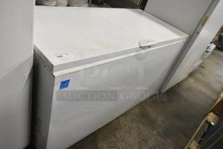 Frigidaire FGCH20M7LW2 Chest Freezer w/ Hinge Lid. 115 Volts, 1 Phase. Tested and Working!