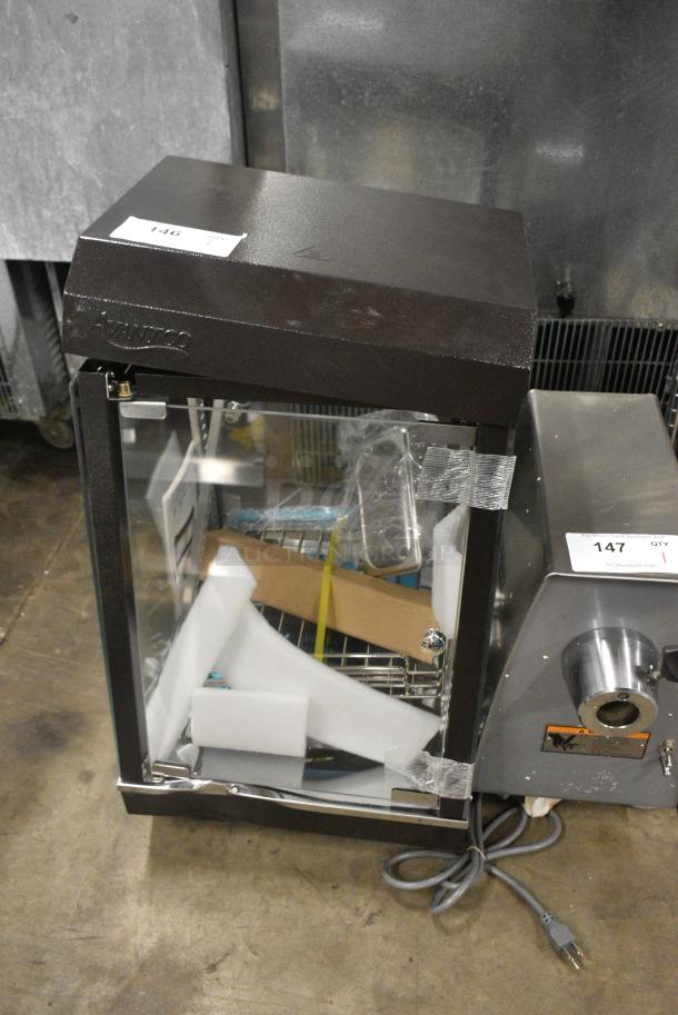 BRAND NEW SCRATCH AND DENT! 2024 Avantco 177HDC13 15" Self/Full Service 3 Shelf Countertop Heated Display Case with Hinged Doors. See Pictures for Damage. 120 Volts, 1 Phase. Tested and Working! - Image 1 of 9