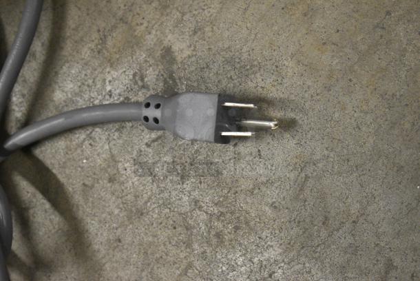 BRAND NEW SCRATCH AND DENT! 2024 Hobart PD Metal Commercial Countertop Power Drive Unit for Hobart Vegetable Slicer Attachment. 120 Volts, 1 Phase. Tested and Working! - Image 4 of 6