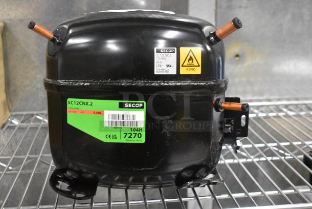 BRAND NEW SCRATCH AND DENT! Beverage-Air 312-155D Compressor Danfoss SC12CNX.2. 115 Volts, 1 Phase. - Image 1 of 6
