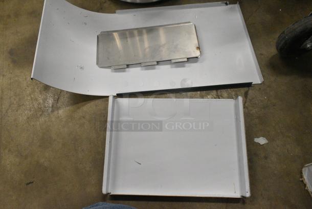 BRAND NEW SCRATCH AND DENT! Avantco 184T140 Stainless Steel Commercial Countertop 10" Wide Conveyor Toaster with 3" Opening 300 Slices per Hour. 120 Volts, 1 Phase. Tested and Working! - Image 6 of 8