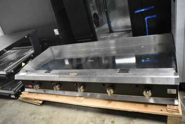 BRAND NEW SCRATCH AND DENT! Cooking Performance Group GTU-CPG-60-N Ultra Series 60" Chrome Plated Natural Gas 5-Burner Countertop Griddle - 150,000 BTU - Image 6 of 11